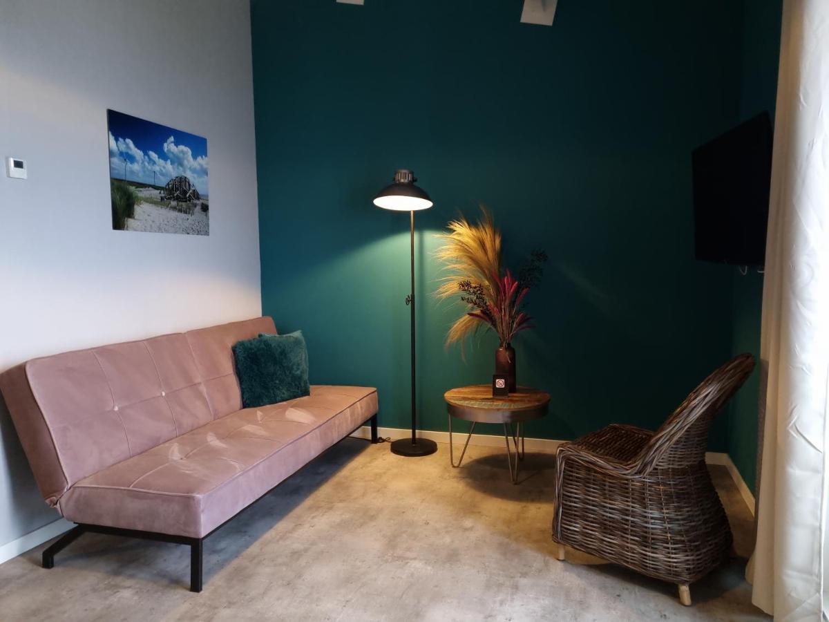 Beach Hotel أوستفورني المظهر الخارجي الصورة